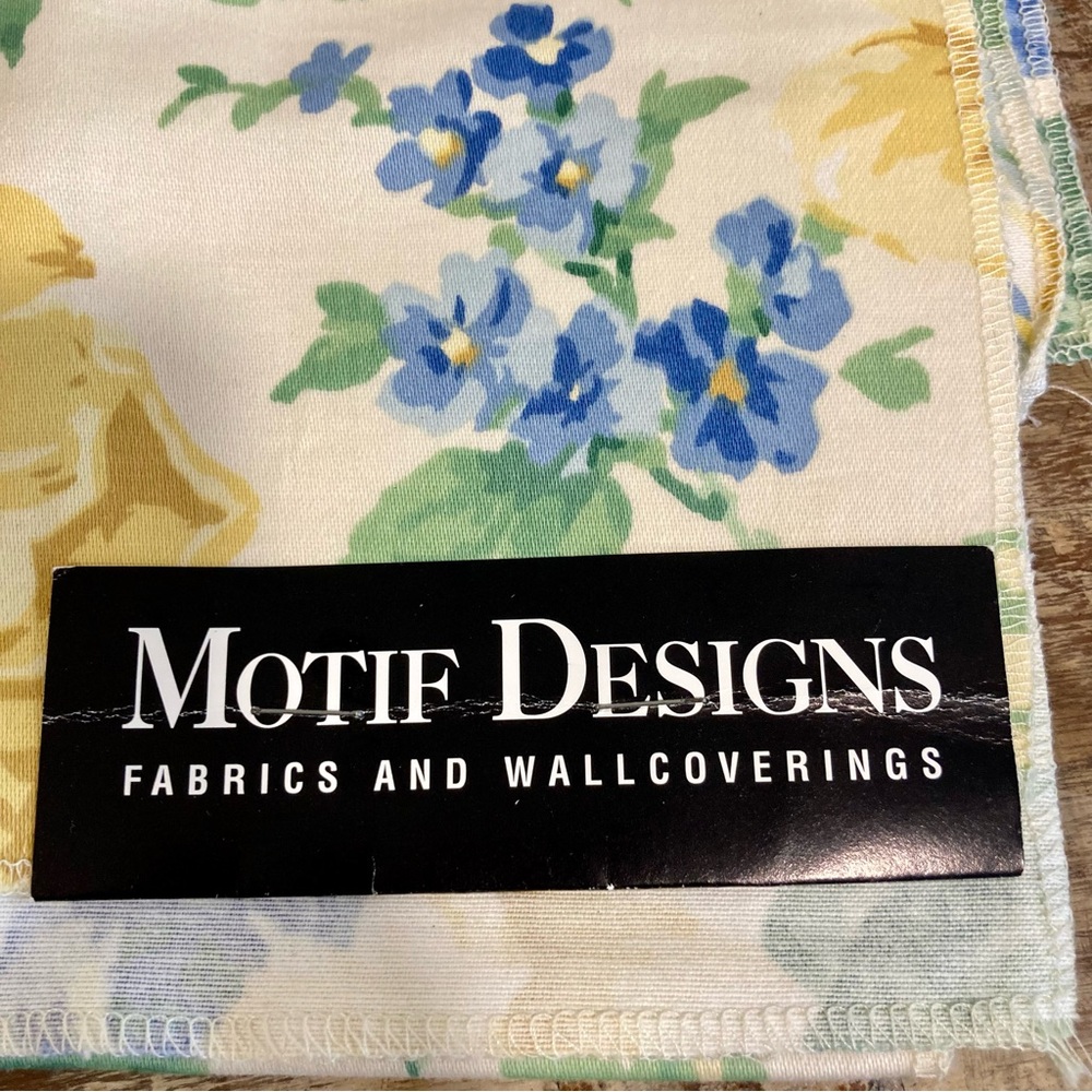 4pcs Blue & Yellow Floral 100% Cotton Fabric Scraps Bundle Fabric Remnants - Picture 4 of 16
